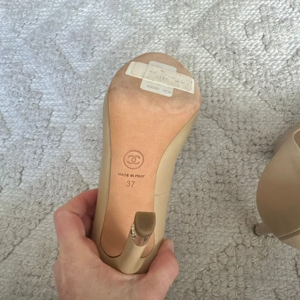 Chanel Beige Leather Heels size 37 new